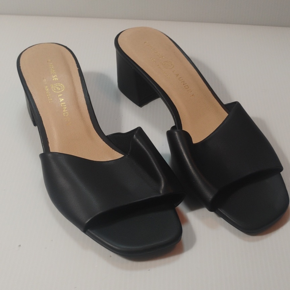 Chinese Laundry Love Song Slide Sandals in black. Size 9 Like New - Picture 3 of 7